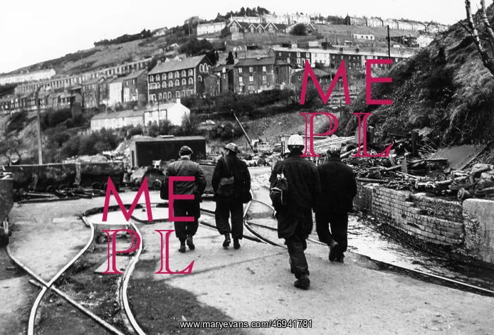 : LLANHILLETH MINERS 1968 : LLANHILLETH MINERS 1968