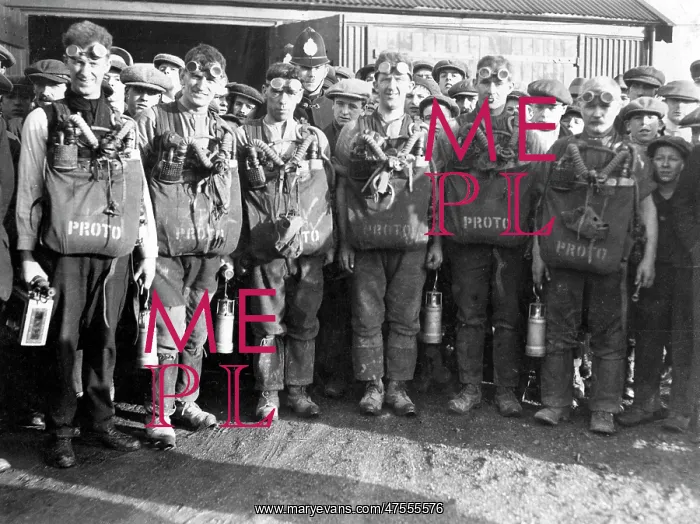  : Llay Main Colliery rescue party