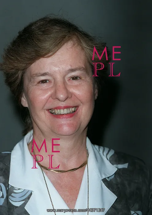  : Llin Golding MP