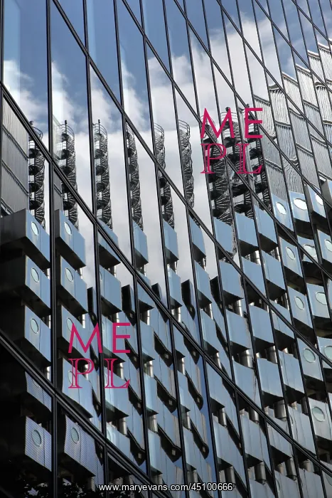 : Lloyd's building reflected in the Willis Building : Lloyd's building reflected in the Willis Building