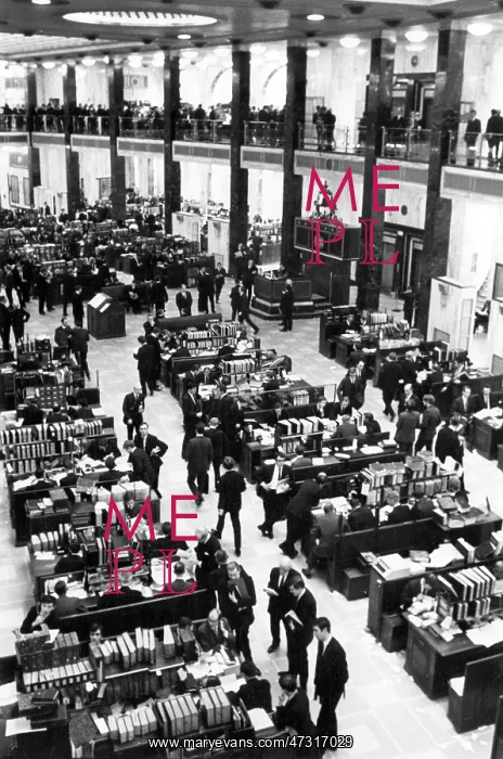  : LLOYDS INTERIOR
