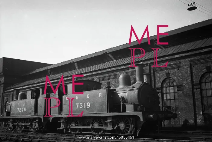 : Two LNER steam engines : Two LNER steam engines