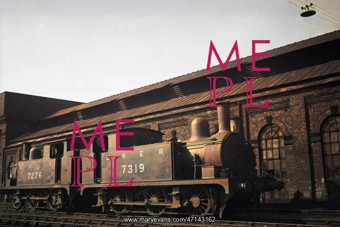 : Two LNER steam engines : Two LNER steam engines