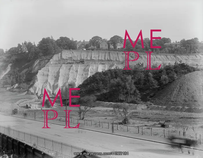 : Loam Quarry, Fraser Road, Erith : Loam Quarry, Fraser Road, Erith