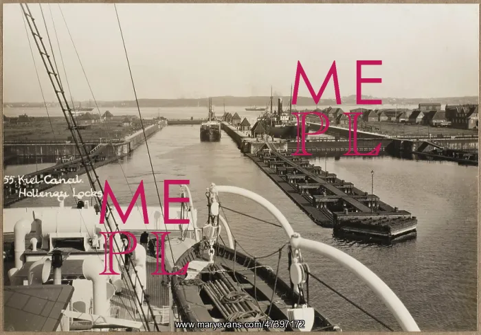  : Lock on Kiel Canal