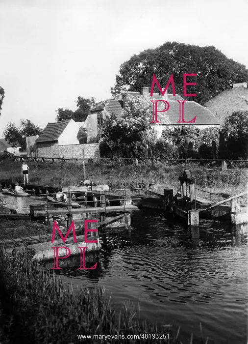 : A lock near Mittenwalde : A lock near Mittenwalde
