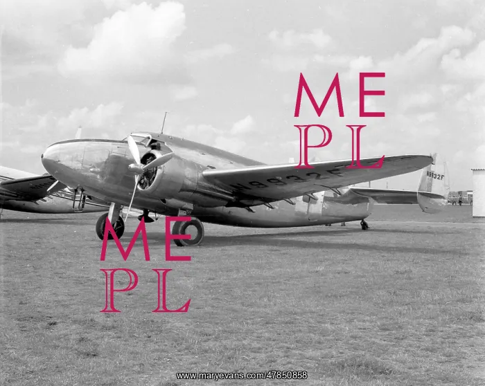 : Lockheed 18 Lodestar N9932F : Lockheed 18 Lodestar N9932F