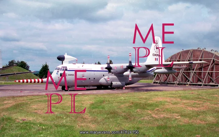 : Lockheed C-130K Hercules W.2 XV208 Snoopy : Lockheed C-130K Hercules W.2 XV208 Snoopy
