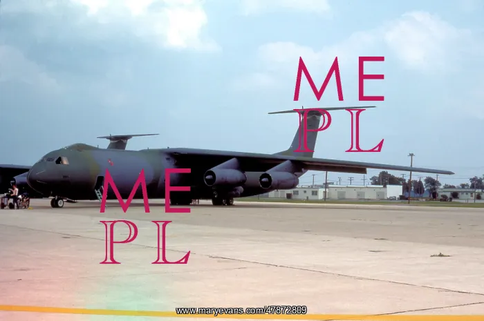: Lockheed C-141B Starlifter : Lockheed C-141B Starlifter