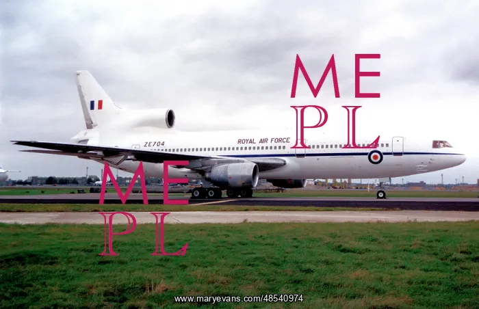 : Lockheed L-1011 TriStar C.2 ZE704 : Lockheed L-1011 TriStar C.2 ZE704