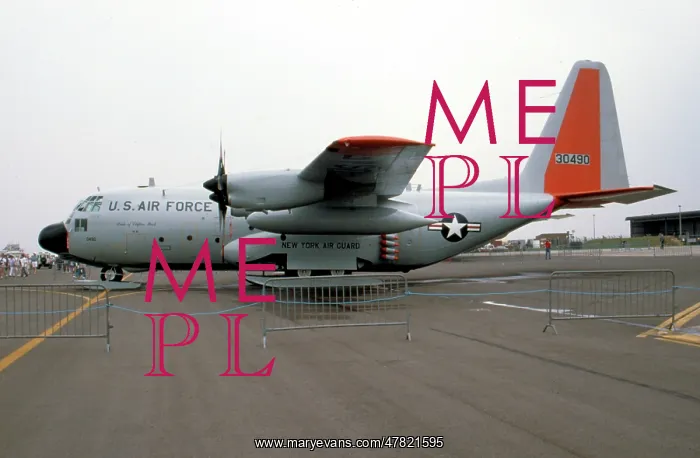 : Lockheed LC-130H-LM Hercules 83-0490 : Lockheed LC-130H-LM Hercules 83-0490
