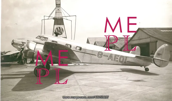 : Lockheed Model 12A Electra Junior G-AEOI at Heston : Lockheed Model 12A Electra Junior G-AEOI at Heston