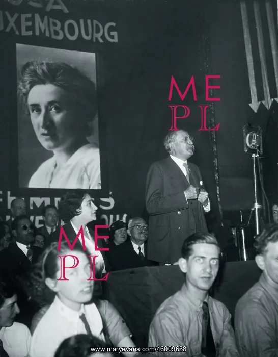 : L?on Blum. Leon Blum during aspeech in the Gymnase Japy in Paris : L?on Blum. Leon Blum during aspeech in the Gymnase Japy in Paris