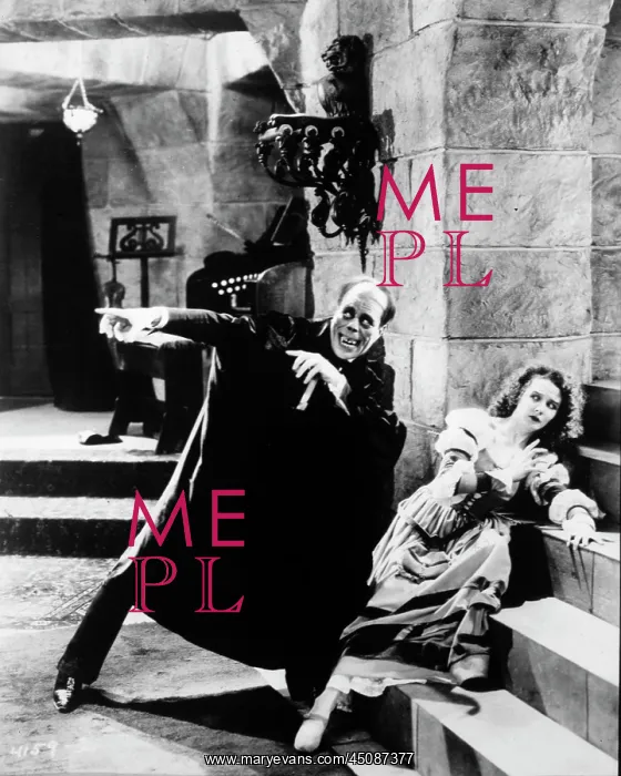  : Lon Chaney and Mary Philbin the Phantom of the