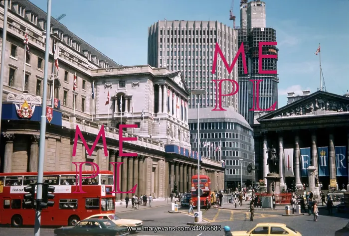 : LONDON / BANK 1977 : LONDON / BANK 1977