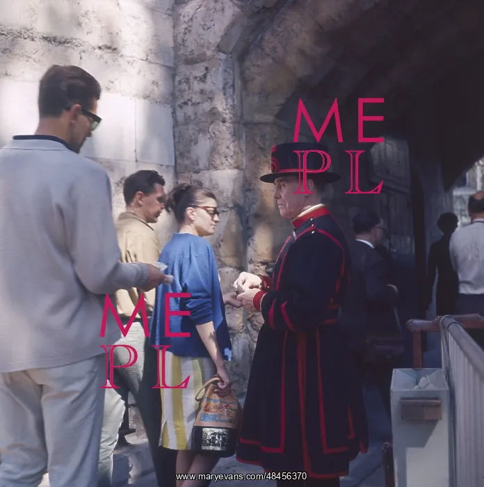 : LONDON BEEFEATER : LONDON BEEFEATER