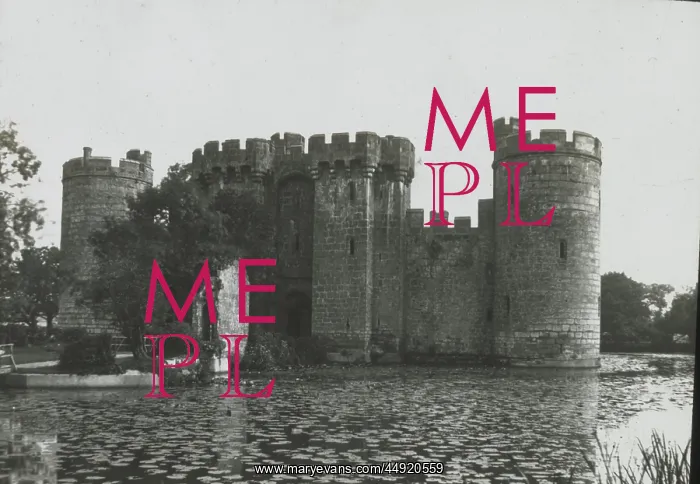 : London, England - Bodiam Castle : London, England - Bodiam Castle