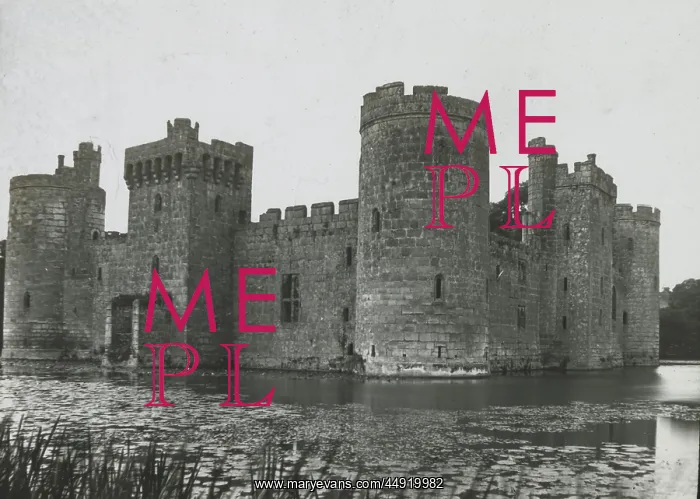 : London, England - Another view of Bodiam Castle : London, England - Another view of Bodiam Castle