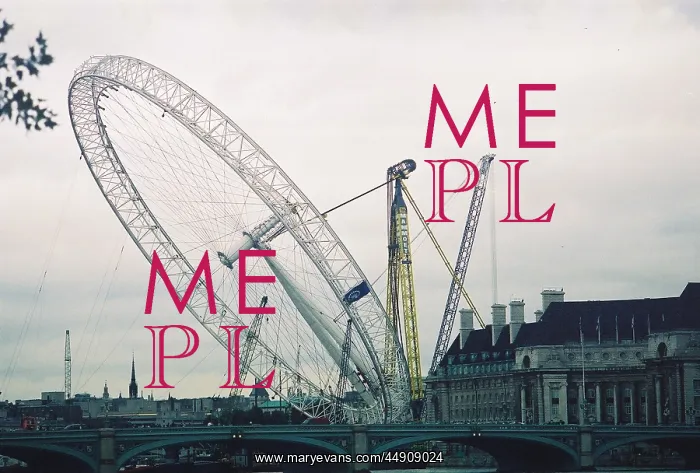 : London Eye going up : London Eye going up