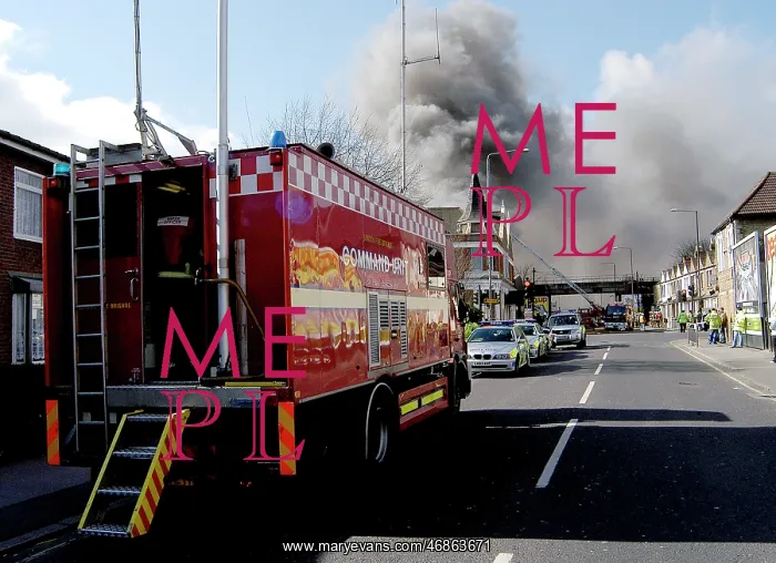 : London Fire Brigade Command unit at fire, Penge : London Fire Brigade Command unit at fire, Penge