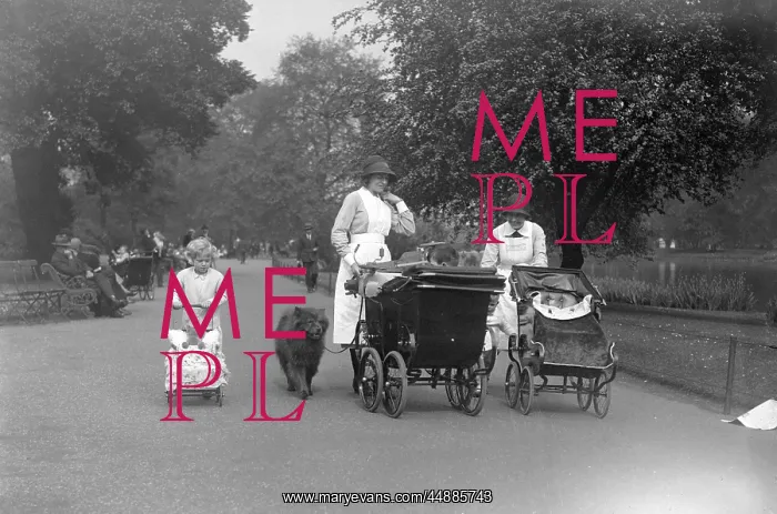 : LONDON NANNIES 1930S : LONDON NANNIES 1930S