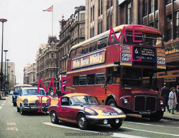  : LONDON ROUTEMASTER BUS