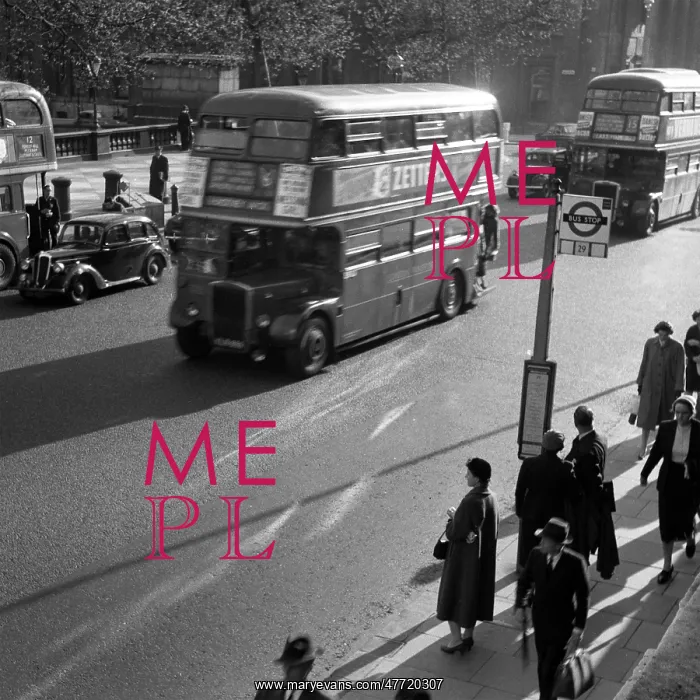 : London rush hour, people at a bus stop : London rush hour, people at a bus stop