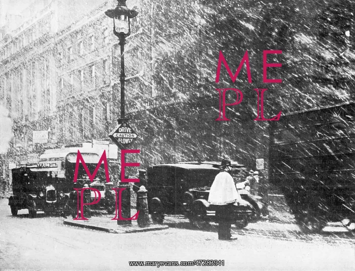 : LONDON SNOWED UPON : LONDON SNOWED UPON