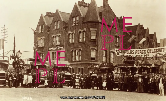: LONDON SOUTHFIELDS : LONDON SOUTHFIELDS