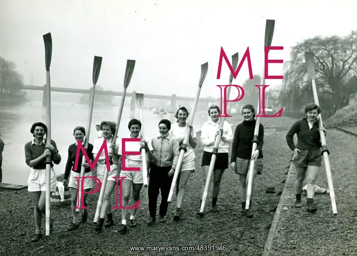 : London University Women's Rowing Eight Team : London University Women's Rowing Eight Team