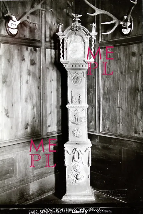  : Long case clock