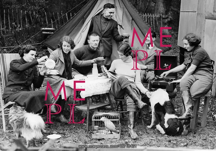 : Long term campers in Great Britain, 1937 : Long term campers in Great Britain, 1937