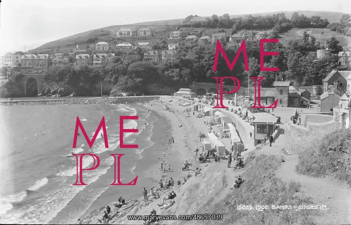 : Looe Sands Beach Scene : Looe Sands Beach Scene