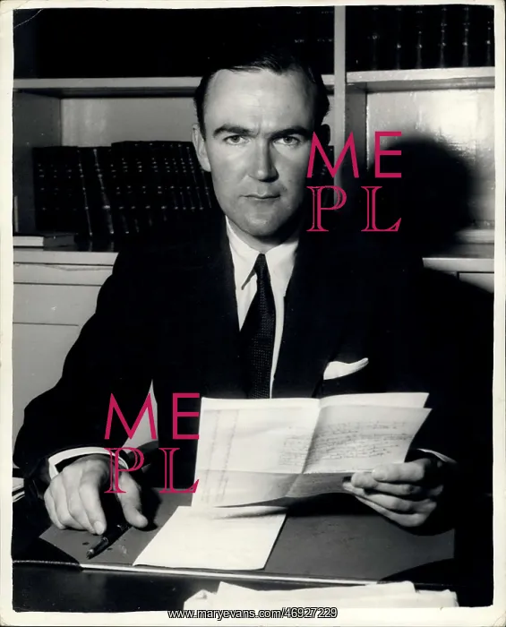 : Lord Altrincham, critic of the Queen : Lord Altrincham, critic of the Queen
