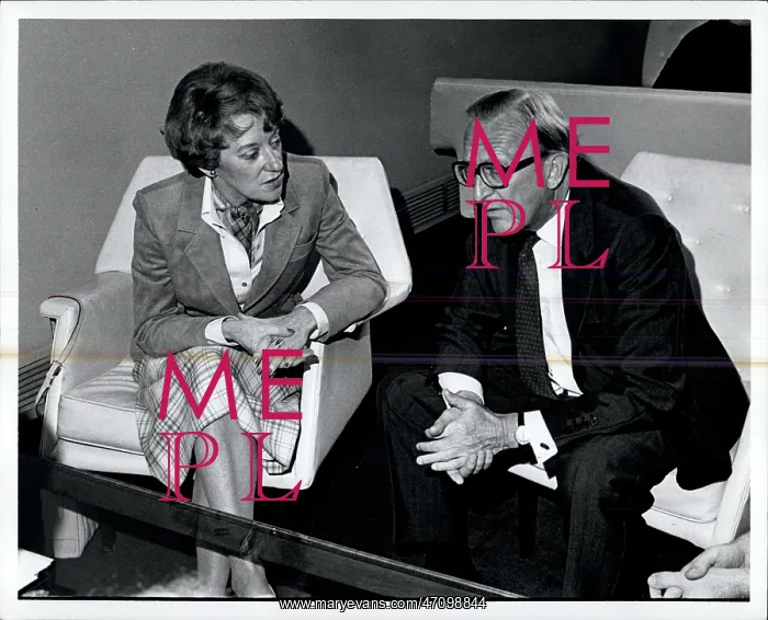 : Lord Carrington and Flora MacDonald of Canada : Lord Carrington and Flora MacDonald of Canada