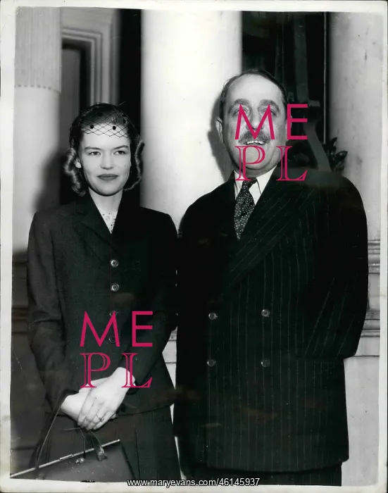 : Lord Cowdray and Elizabeth Jackson engaged : Lord Cowdray and Elizabeth Jackson engaged