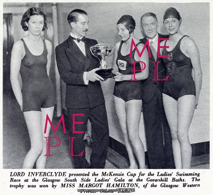 : Lord Inverclyde presenting the McKenzie Cup : Lord Inverclyde presenting the McKenzie Cup