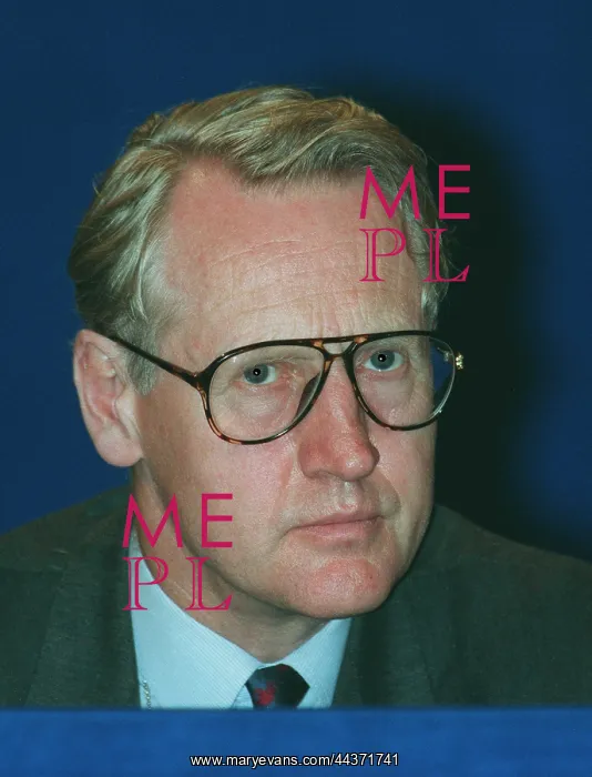 : Lord James Douglas-Hamilton MP : Lord James Douglas-Hamilton MP