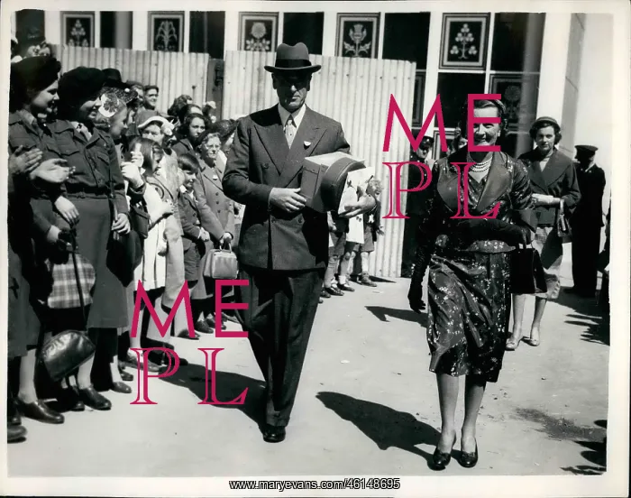 : Lord and Lady Mountbatten, Coronation rehearsal, London : Lord and Lady Mountbatten, Coronation rehearsal, London