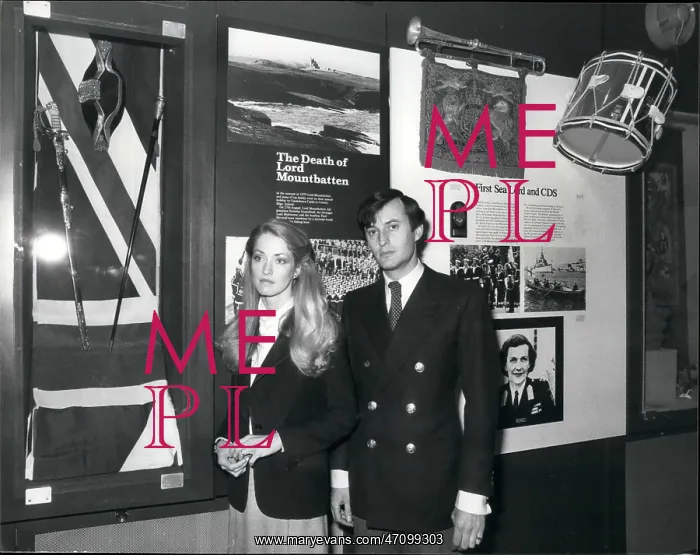 : Lord and Lady Romsey at their Broadlands home : Lord and Lady Romsey at their Broadlands home