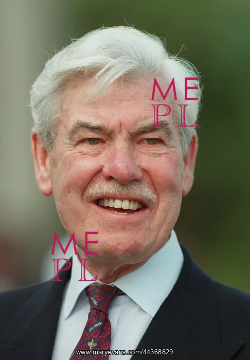 : Lord Macfarlane Of Bearsden : Lord Macfarlane Of Bearsden