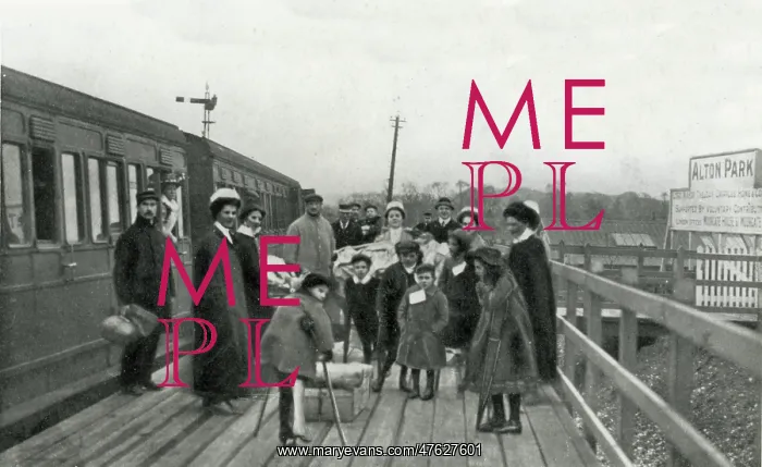 : Lord Mayor Treloar Cripples Home, Alton - LSWR Station : Lord Mayor Treloar Cripples Home, Alton - LSWR Station