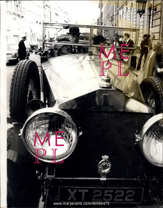 : Lord Mountbatten drives Silver Ghost Rolls Royce, London : Lord Mountbatten drives Silver Ghost Rolls Royce, London