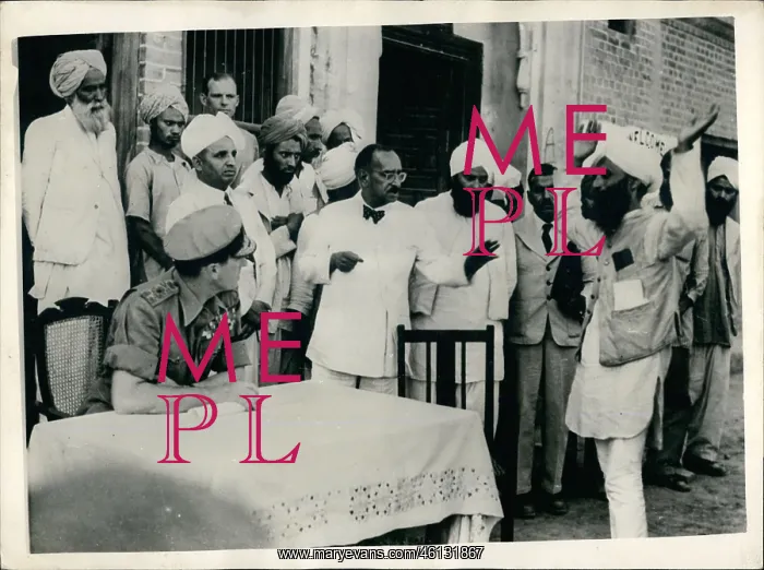 : Lord Mountbatten in Frontier Province of India : Lord Mountbatten in Frontier Province of India