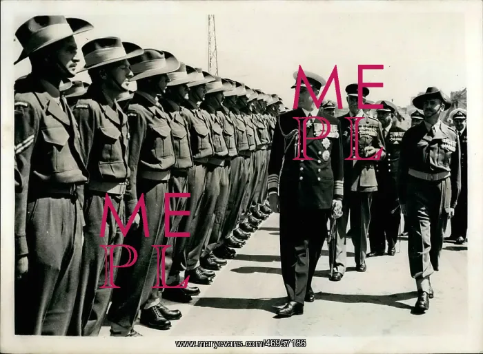 : Lord Mountbatten inspects Australian troops, Malta : Lord Mountbatten inspects Australian troops, Malta