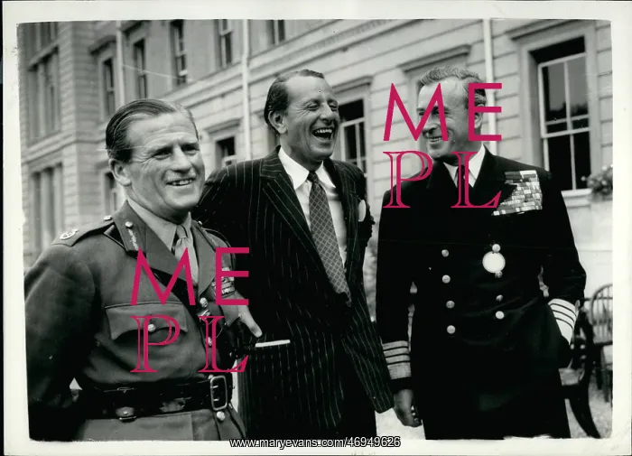  : Lord Mountbatten, Sir John Harding, A H Head