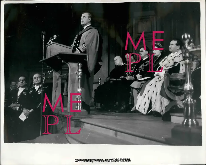 : Lord Mountbatten speaking at Edinburgh University : Lord Mountbatten speaking at Edinburgh University