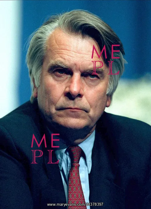  : Lord Owen U.N. Peace Negotiator 01 July 1993