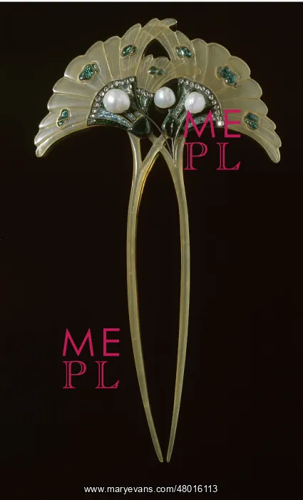 : Lotus hairpin : Lotus hairpin