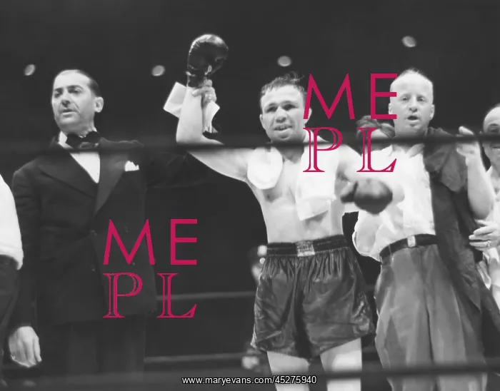 : Lou Ambers, World Lightweight Champion, in triumph : Lou Ambers, World Lightweight Champion, in triumph